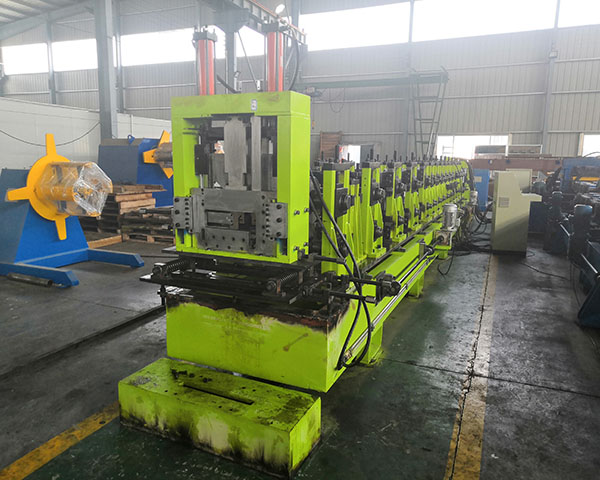 C/Z Steel Purlin interchangeable metal roll forming machine.jpg C/Z Steel Purlin interchangeable metal roll forming machine.jpg