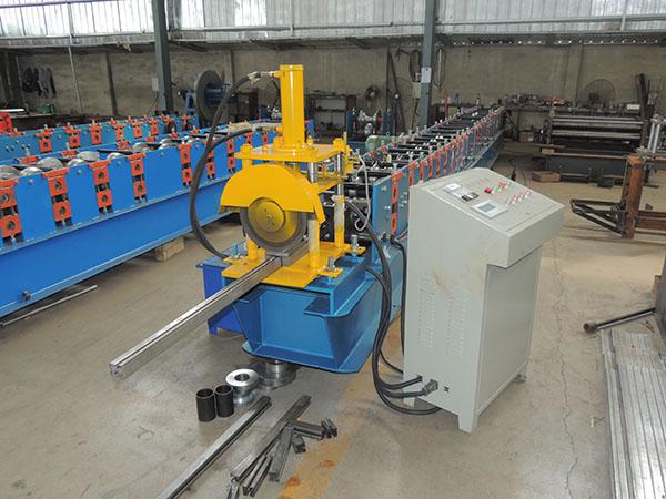 Color Coated Steel Light Gauge Steel C U Truss Roll Forming Machine.JPG Color Coated Steel Light Gauge Steel C U Truss Roll Forming Machine.JPG