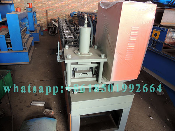 Philippines 80 Model Roll-Up Shutter Door Roll Fomring Machine.JPG