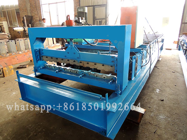 C10 Type Low Cost Design Rib Roof Panel Roll Forming Machine.JPG