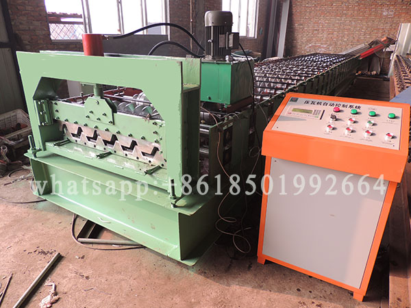 Kirby Style Galvanized Roofing Panel Machine.JPG