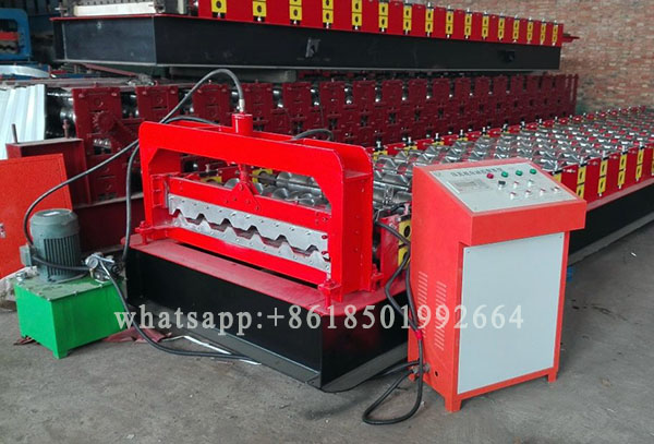 Brazil Advanced Technology With China Price Roof Panel Roll Forming Machine.jpg
