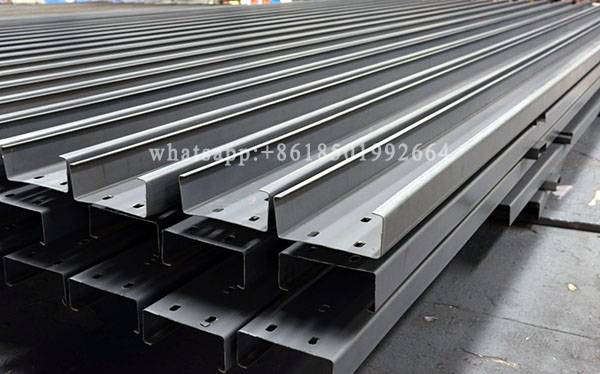 Galvanized Iron C-purlin Roll Forming Machine With Middle Production Capacity.jpg