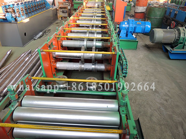 Galvanized Iron C-purlin Roll Forming Machine With Middle Production Capacity.JPG