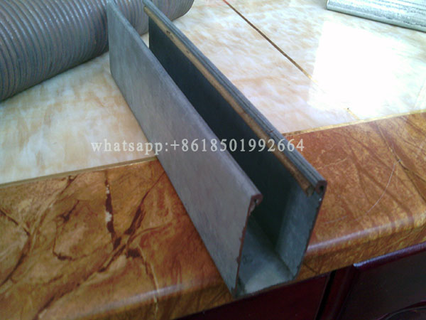 Low Cost Guard Rail Forming Machine For Roller Sutter Door.jpg Low Cost Guard Rail Forming Machine For Roller Sutter Door.jpg