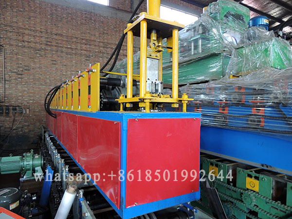 Low Cost Guard Rail Forming Machine For Roller Sutter Door.JPG