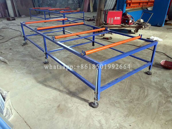 Two Or Three Wave Highway Guardrail Forming Machine With Holes.jpg