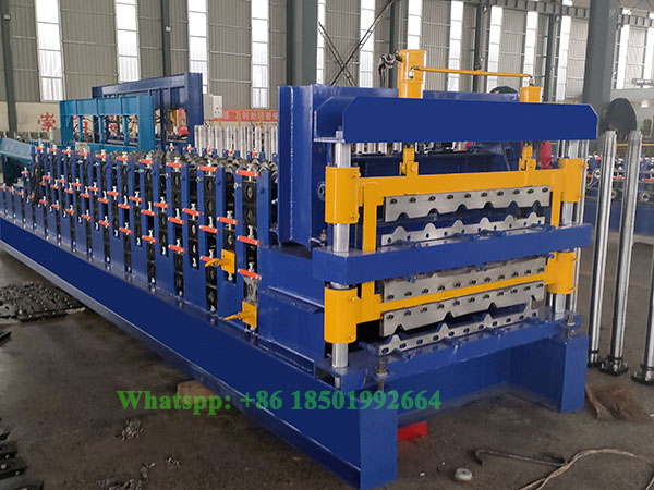 Three Layer Roofing Sheet Make Machine.jpg